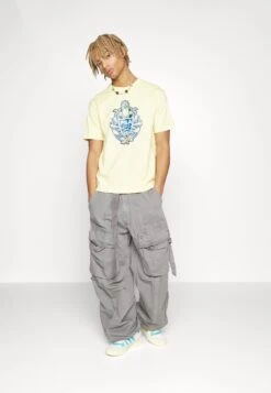 Fila Twistetal Graphic Tee - Camiseta Estampada - Pale Banana -Fila 0ceba70411c44d40935a465e81af95a4