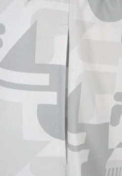 Fila Riwne Aop - Shorts - White/Chateau 9 Fila Riwne Aop - Shorts - White/Chateau -Fila 0fd7db00ac86485d845d16ba320d6b4d