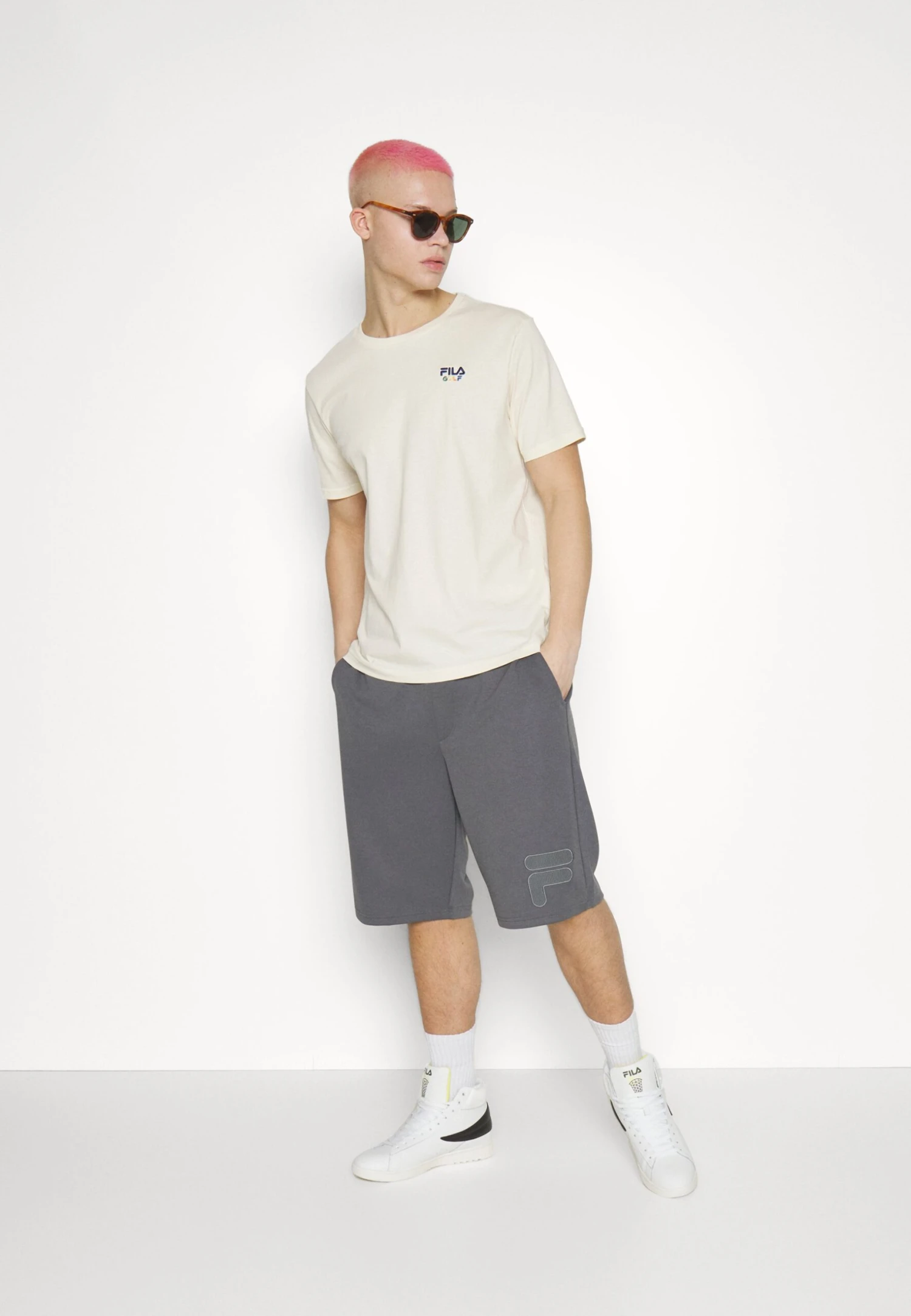 Fila Binzen Regular Graphic Tee - Camiseta Básica - Antique White 5 Fila Binzen Regular Graphic Tee - Camiseta Básica - Antique White - Imagen 5