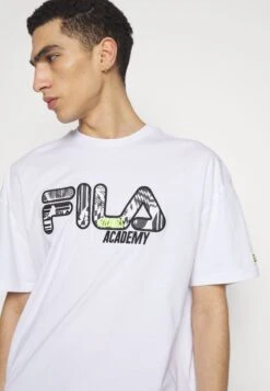 Fila Vr46 Oversized Tee - Camiseta Estampada - Bright White 13 Fila Vr46 Oversized Tee - Camiseta Estampada - Bright White -Fila 2d21a10c96c84838a05fb376c9502c2f