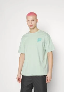 Fila Brovo Oversized Tee - Camiseta Básica - Silt Green 9 Fila Brovo Oversized Tee - Camiseta Básica - Silt Green -Fila 3b54b1433bfb48d388fbd1650504b00d