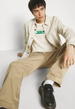 Fila Battweiler Tee Unisex - Camiseta Estampada - White 11 Fila Battweiler Tee Unisex - Camiseta Estampada - White -Fila 43783f0e12c84cbf99abe5348d98580e