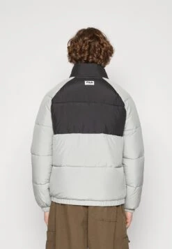 Fila Tarsus - Chaqueta De Invierno - Ultimate Gray - Black -Fila 4acf96cd358c4cd295d43e49a0da8681