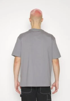 Fila Brovo Oversized Tee - Camiseta Básica - Night Owl -Fila 4e5bd85eed754e0e8487517d01ce0b94