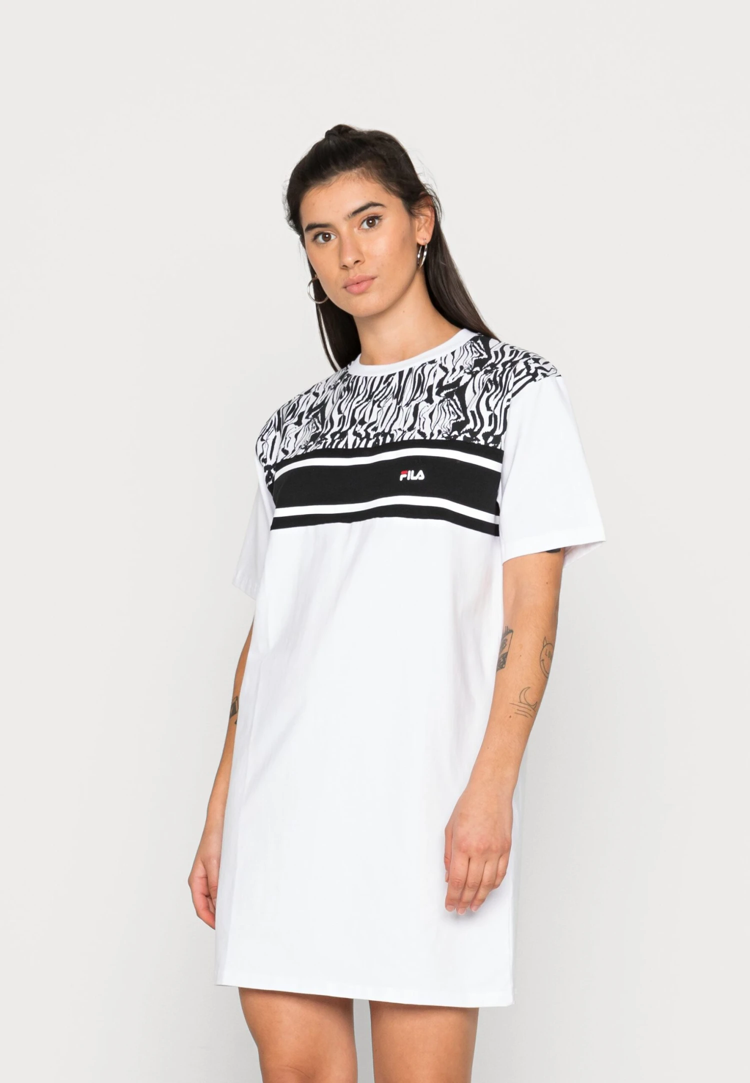 Fila Budva Tee Dress - Vestido Ligero - Bright White/Black 1 Fila Budva Tee Dress - Vestido Ligero - Bright White/Black