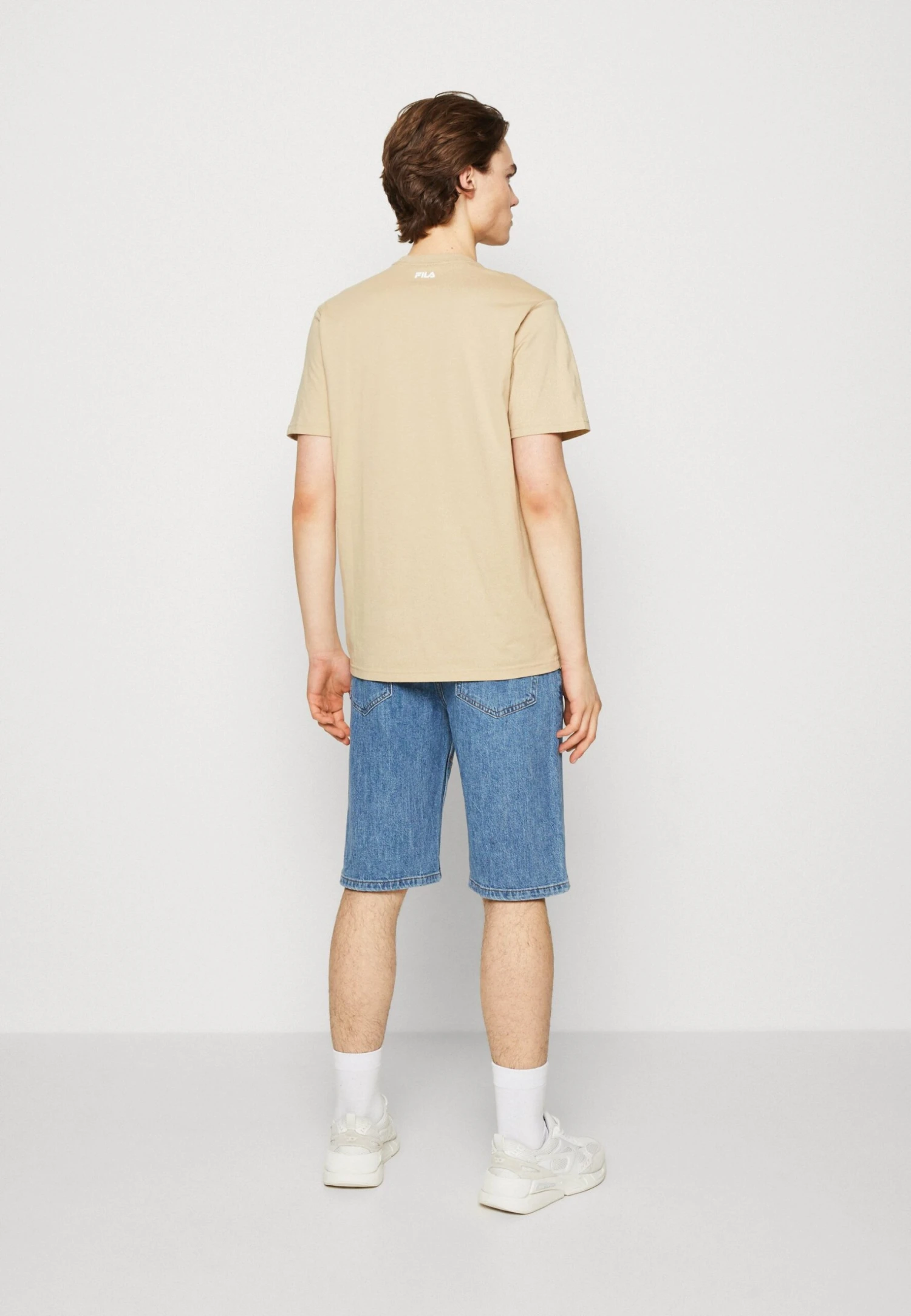 Fila Bellano Tee Unisex - Camiseta Estampada - Fields Of Rye 3 Fila Bellano Tee Unisex - Camiseta Estampada - Fields Of Rye - Imagen 3