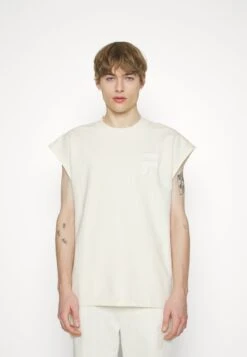 Fila Copertino Oversized Tank - Camiseta Estampada - Antique White 9 Fila Copertino Oversized Tank - Camiseta Estampada - Antique White -Fila 5eb34d97af334b42b71f9361ffa447db