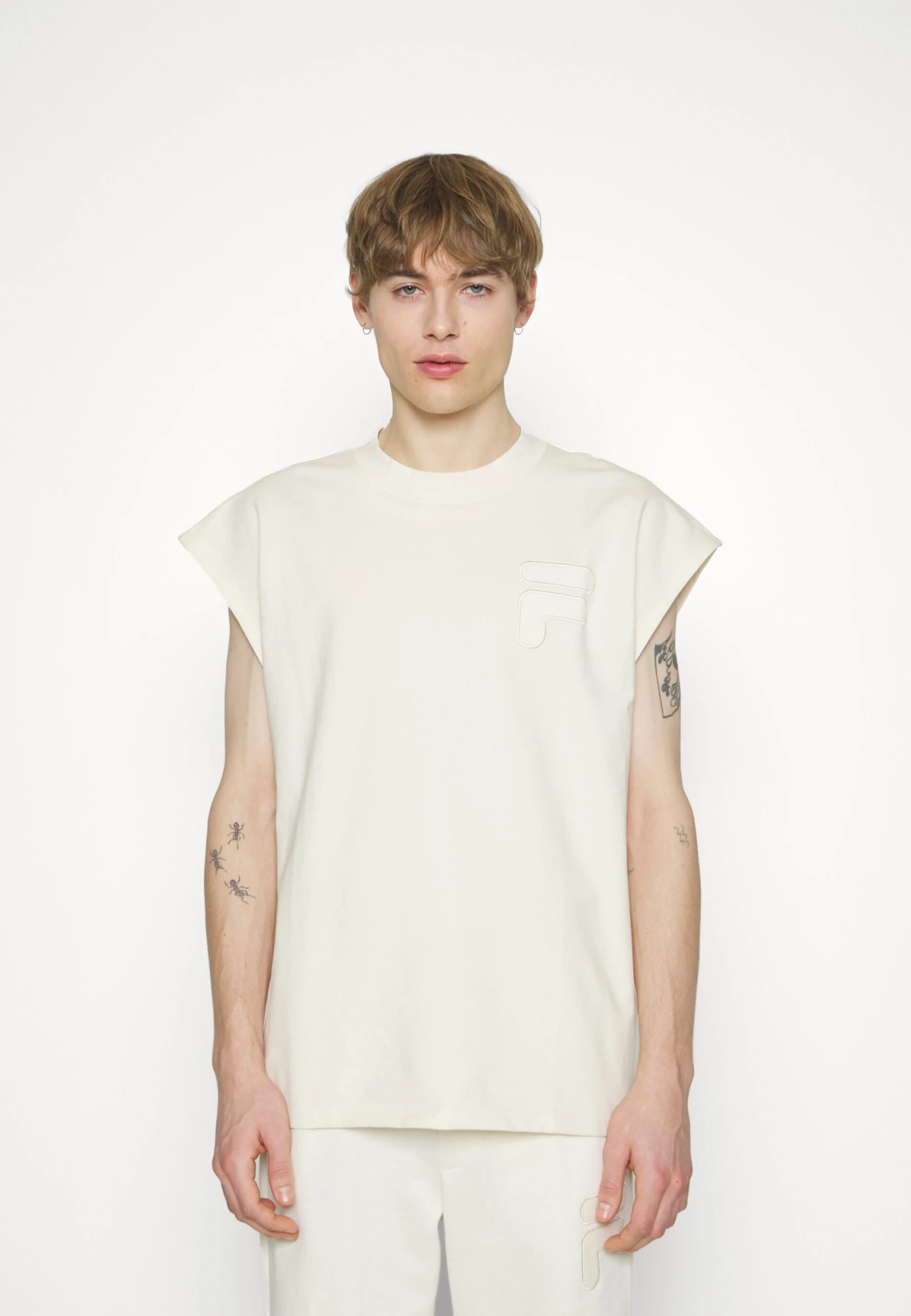 Fila Copertino Oversized Tank - Camiseta Estampada - Antique White 3 Fila Copertino Oversized Tank - Camiseta Estampada - Antique White - Imagen 3