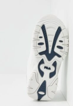 Fila Strada Kids Teens - Zapatillas - White 11 Fila Strada Kids Teens - Zapatillas - White -Fila 68c02853b3204816b19669481fb400d4