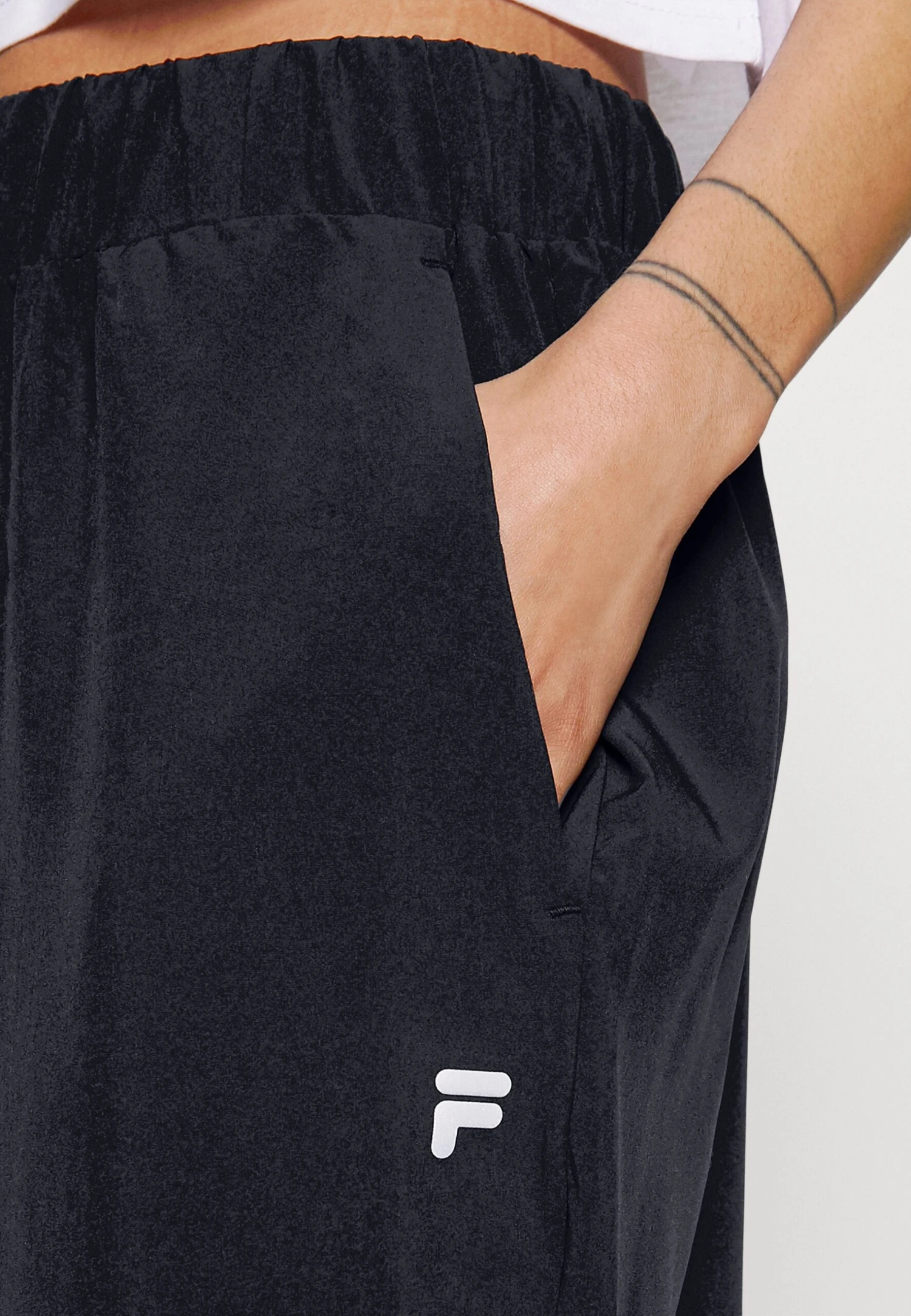 Fila Radepohl Pants - Pantalones Deportivos - Black Beauty 6 Fila Radepohl Pants - Pantalones Deportivos - Black Beauty - Imagen 6