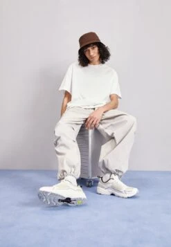 Fila 2000 Stunner Unisex - Zapatillas - Marshmallow/Gray/Violet -Fila 96ccaa957ba34f9eb5768370bd0561ab