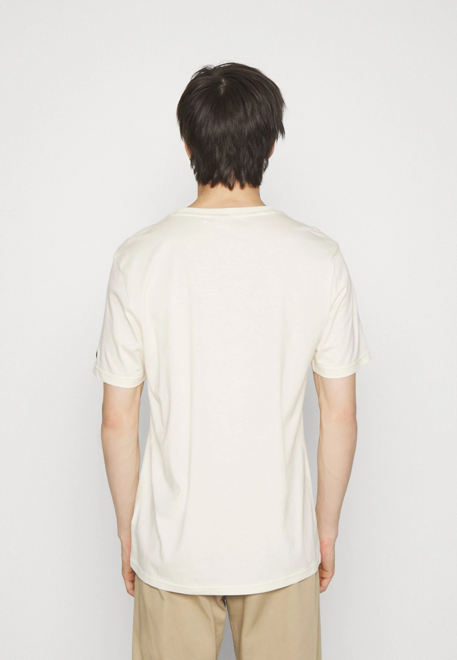 Fila Battweiler Tee Unisex - Camiseta Estampada - White 3 Fila Battweiler Tee Unisex - Camiseta Estampada - White - Imagen 3