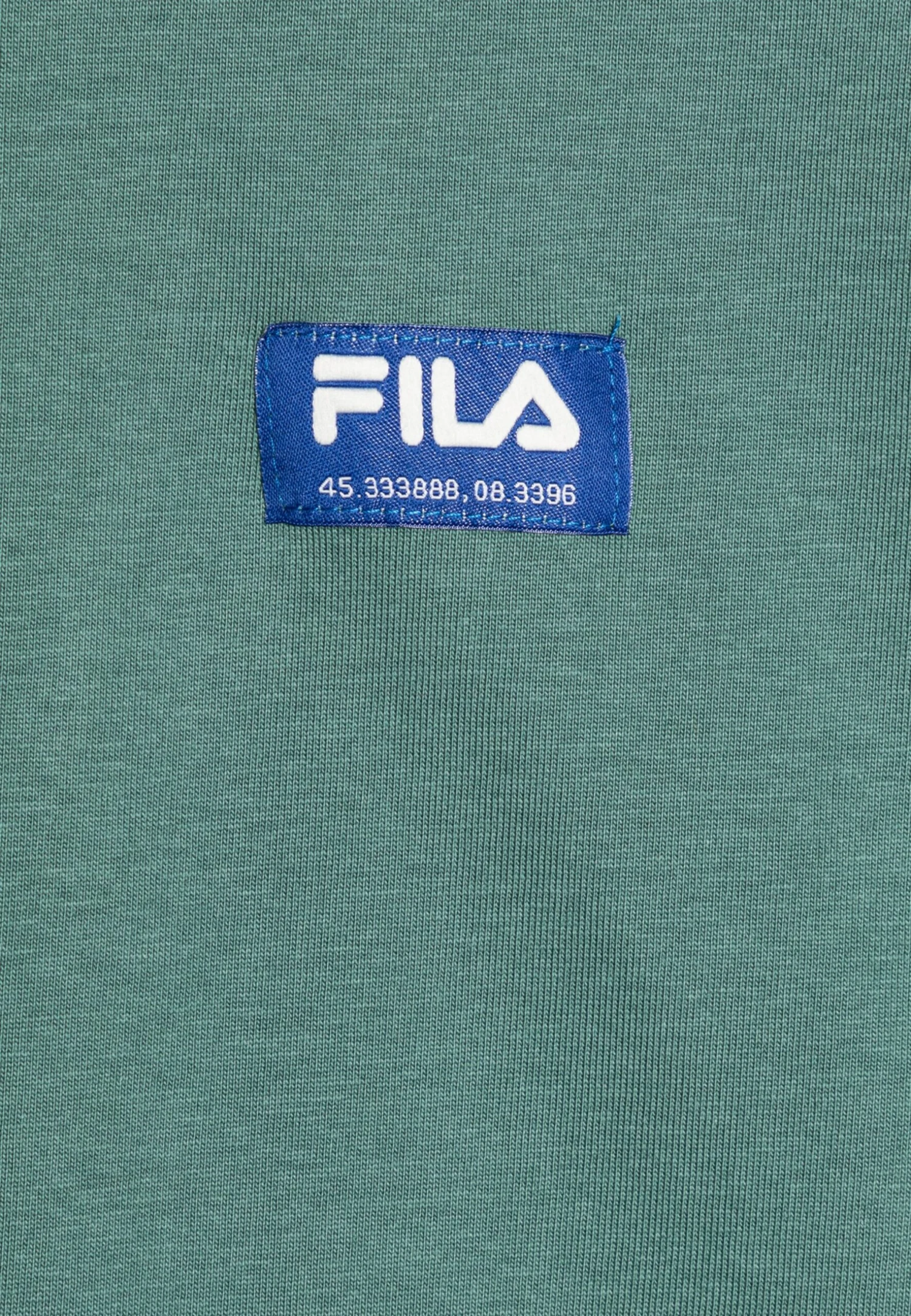 Fila Toutendorf Oversized Unisex - Camiseta Básica - Blue Spruce 3 Fila Toutendorf Oversized Unisex - Camiseta Básica - Blue Spruce - Imagen 3