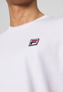 Fila Jonas - Camiseta Básica - White 9 Fila Jonas - Camiseta Básica - White -Fila d513d7fdbb9c4fa99275903c34daecb2