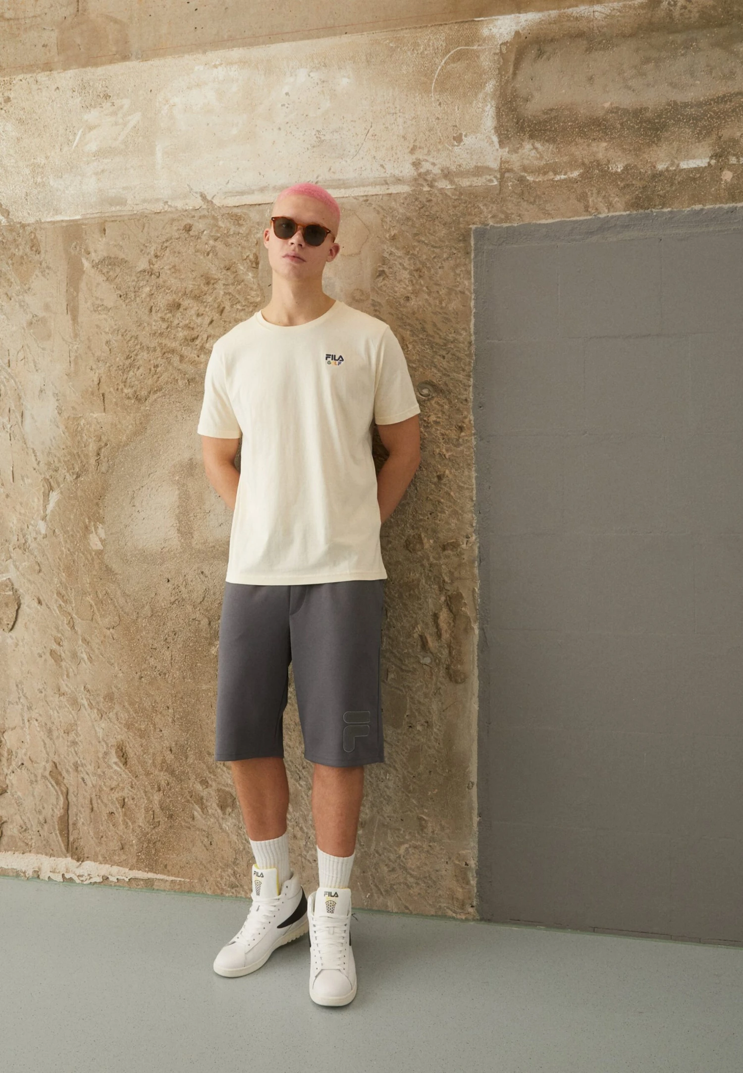 Fila Binzen Regular Graphic Tee - Camiseta Básica - Antique White 2 Fila Binzen Regular Graphic Tee - Camiseta Básica - Antique White - Imagen 2