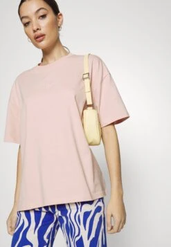 Fila Amalia Tee - Camiseta Estampada - Sepia Rose -Fila e0571d068851468dacb08497acc7ae2e