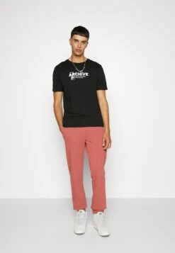 Fila Burbach Tee - Camiseta Estampada - Black 12 Fila Burbach Tee - Camiseta Estampada - Black -Fila eece4c15d29a4ac7b70c21d477467e7f