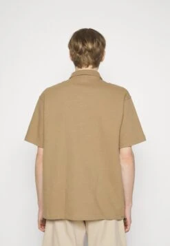 Fila Cavalese Oversized - Camisa - Sepia Tint -Fila f8196428b33346deb871a30991a80c7b