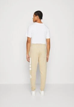 Fila Bronte Pants Unisex - Pantalones Deportivos - Fields Of Rye -Fila fff6a76291ab4b03b5bfd2e38786c4cc